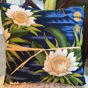 🌻Set of 2 Decorative Pillows🌻